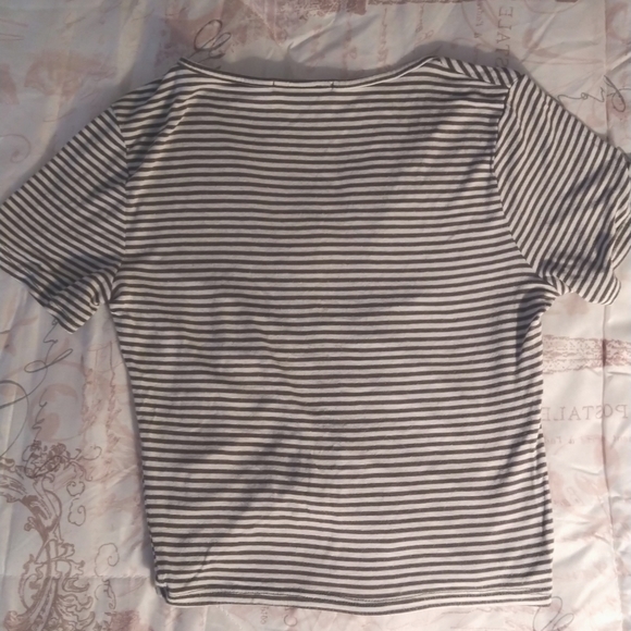 Gaze Kinched Stripes Shirt Crop - Picture 4 of 5